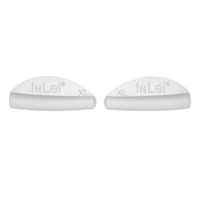 Dois blocos curvos brancos InLei XL sobre fundo branco