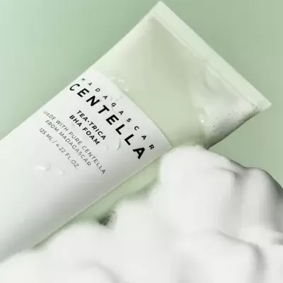 SKIN1004&#x20;Madagascar&#x20;Centella&#x20;Tea-Trica&#x20;BHA&#x20;Foam&#x20;-&#x20;Espuma&#x20;de&#x20;limpeza&#x20;125ml