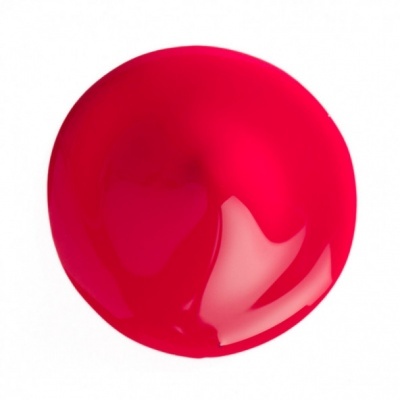 Verniz vermelho em mancha circular brilhante