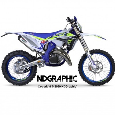 Motocross azul, branco verde e amarelo com adesivos sobre fundo branco