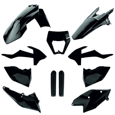 Conjunto de peças plásticas pretas para motocicleta sobre fundo branco