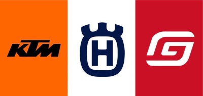 Logótipos das marcas KTM, Husqvarna e GasGas em fundo colorido