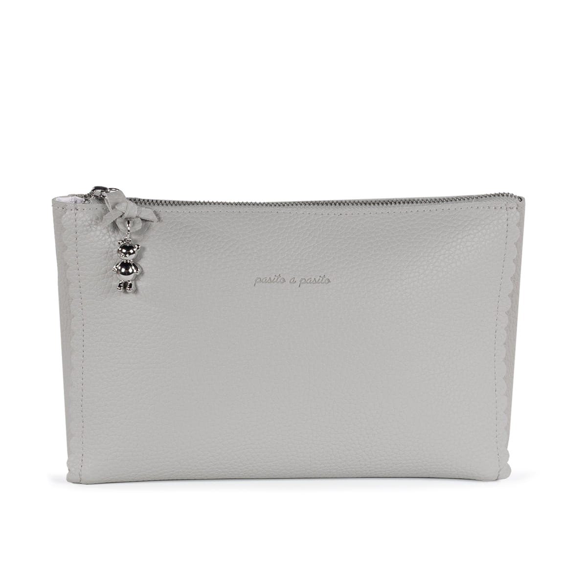 Bolsa cinzenta clara em pele sintética com fecho prateado e pendentes esféricos