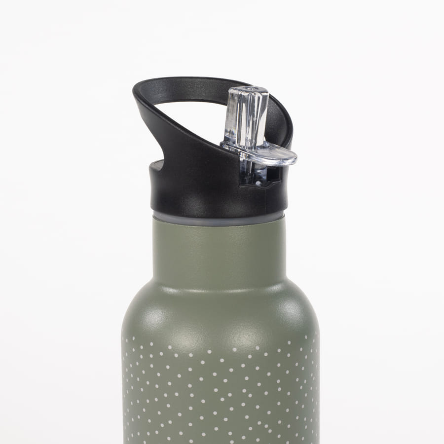 Garrafa de água verde com tampo preto e bico transparente