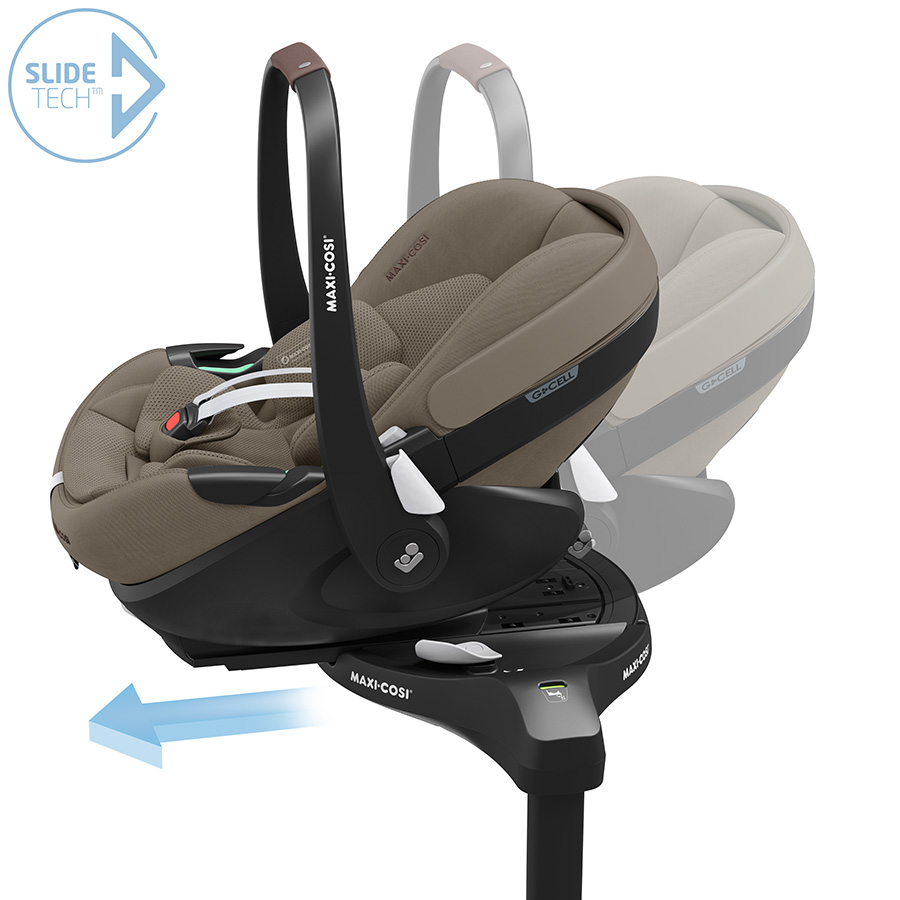 Cadeira auto para bebé Maxi-Cosi castanho e preto com suporte ISOFIX.