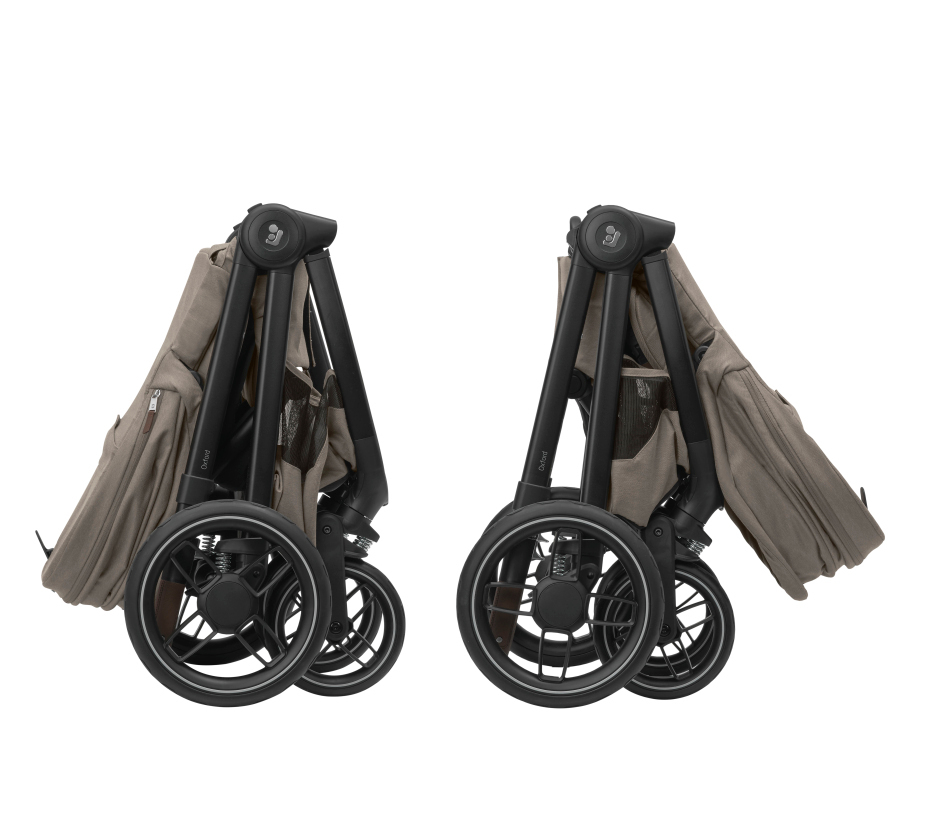 Carrinho de bebé dobrado castanho claro e preto