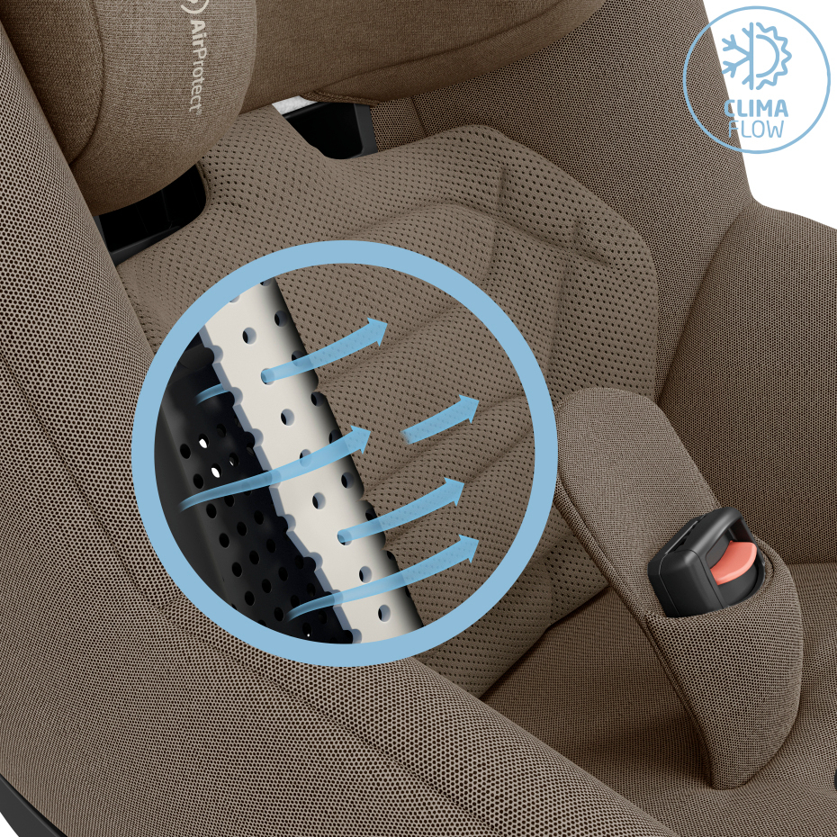 Cadeira de criança castanha para automóvel com textura respirável e cinto de segurança