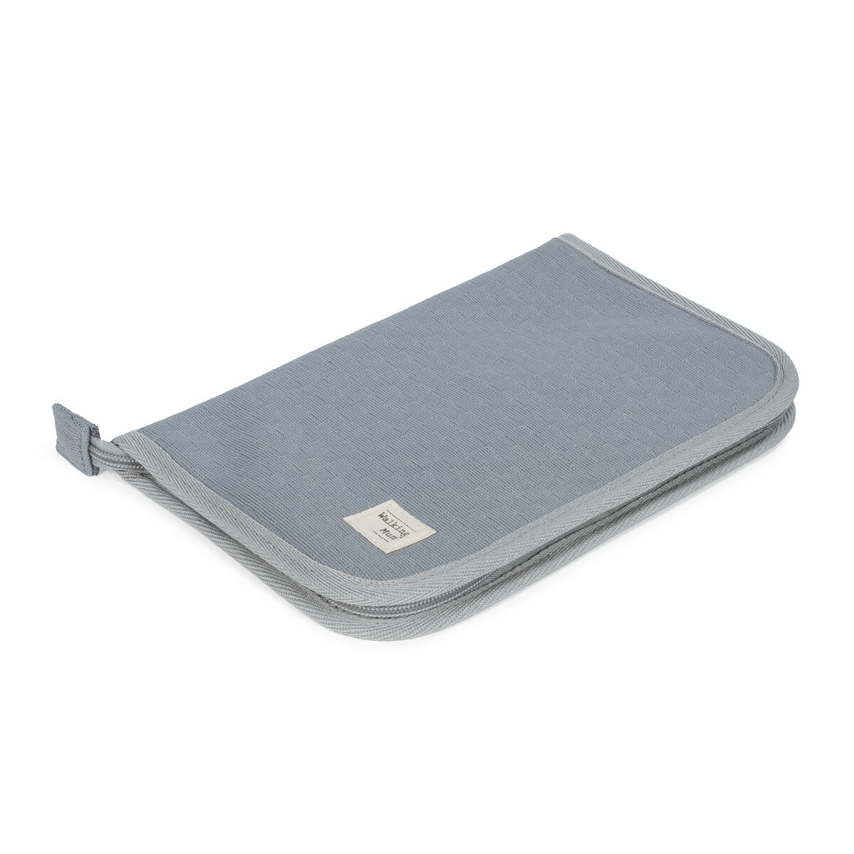 Estojo cinzento claro de tecido com fecho e etiqueta 'TRAVEL'