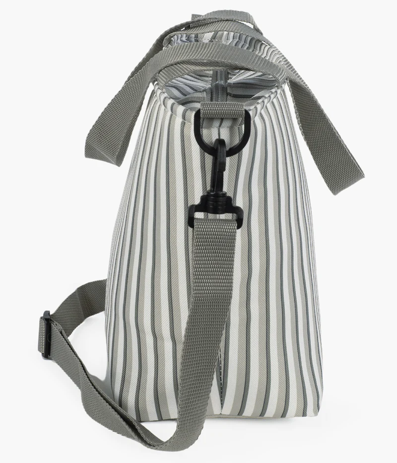 Saco de ombro riscas cinzentas com alça ajustável e fecho plástico preto