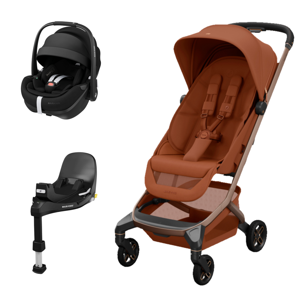 Carrinho de bebé castanho e cadeirinha preta com base para carro