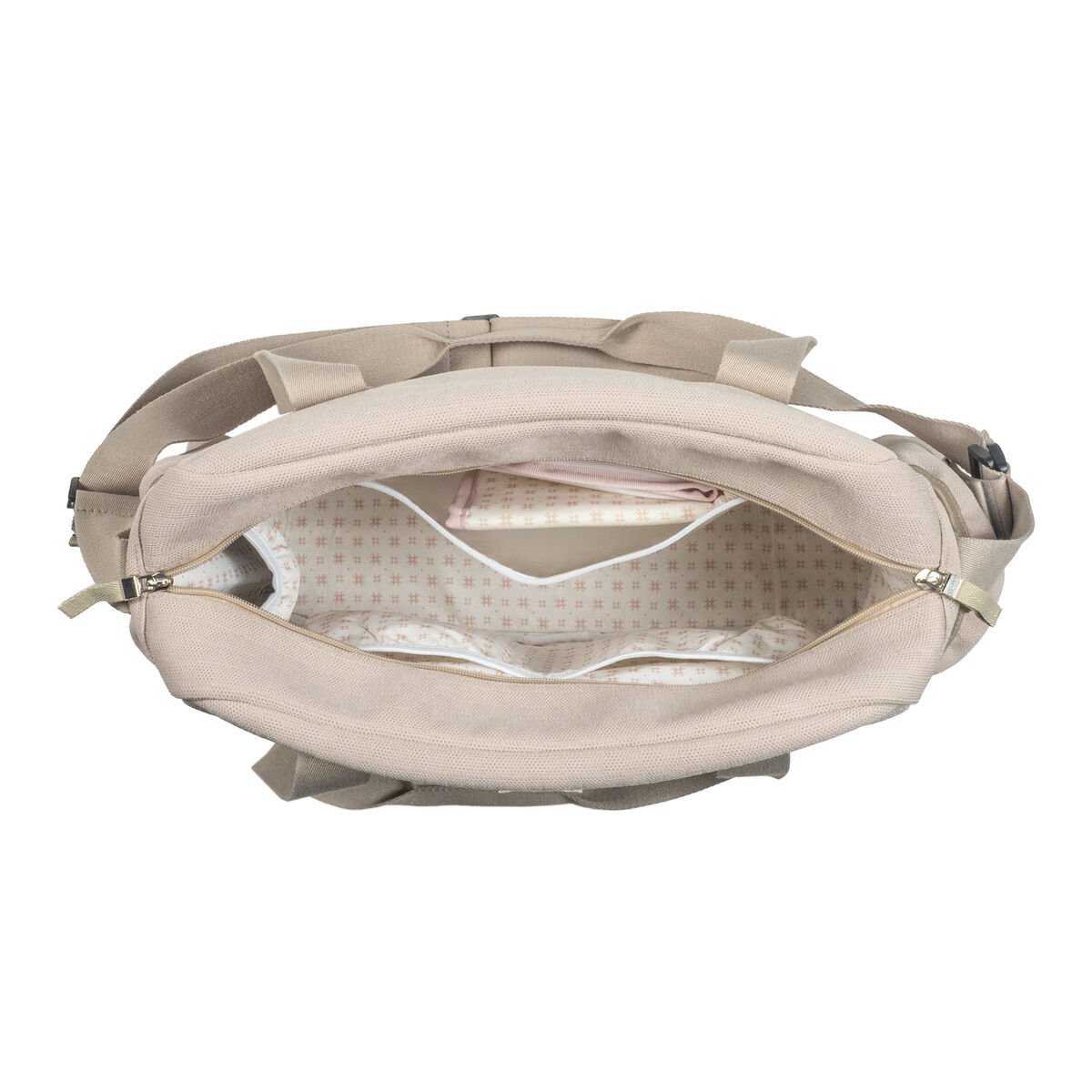 Mala bege em tecido vista de cima com interior forrado e bolsos