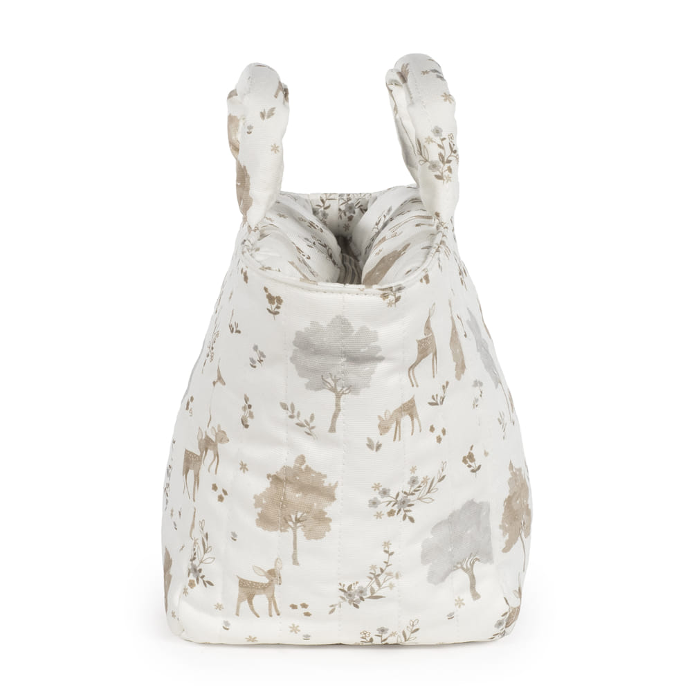 Saco de tecido branco com padrão de animais e árvores em tons castanho e cinza