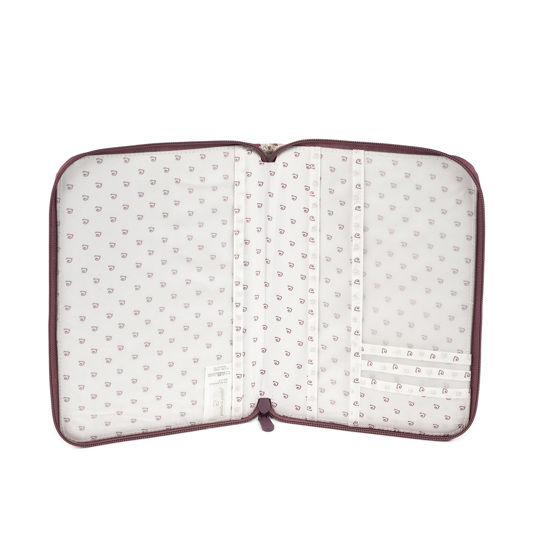 Estojo aberto de tecido com interior padrão de letras pequenas