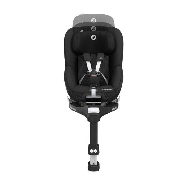 cadeira auto infantil preta com cintos de segurança e suporte ajustável