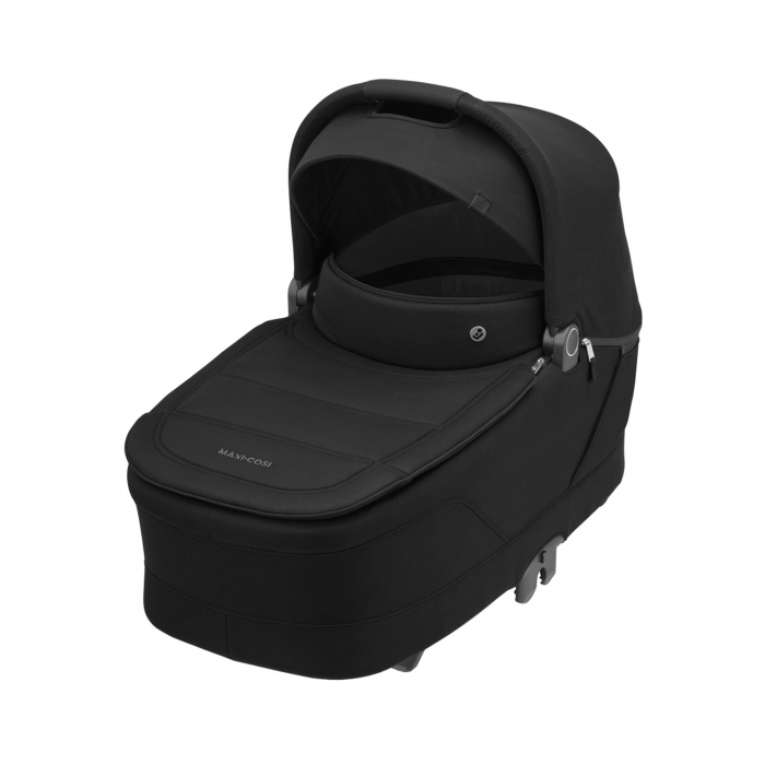 Carrinho de bebê preto com toldo e proteção frontal acolchoada