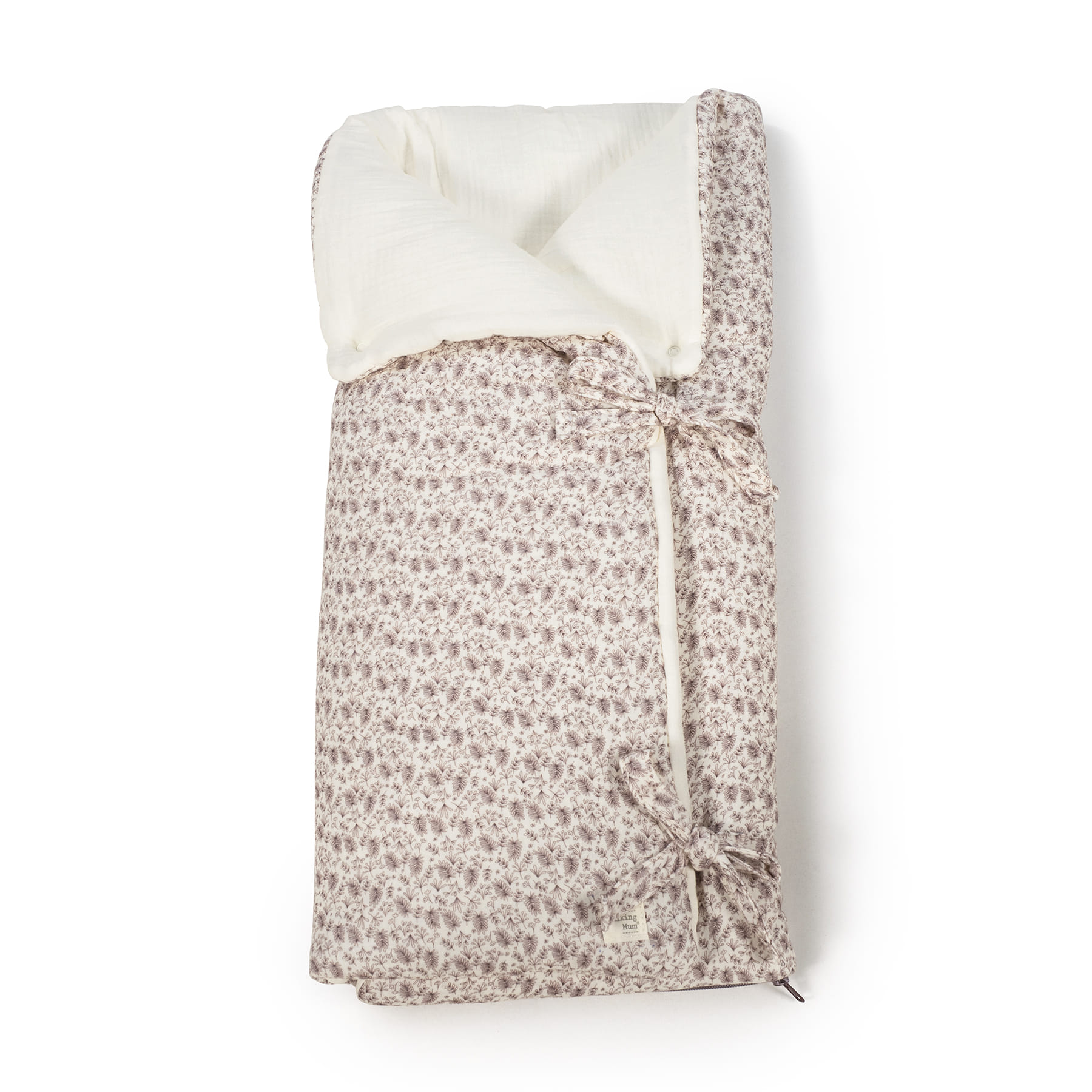 Saída de bebé acolchoada com padrão floral castanho e branco