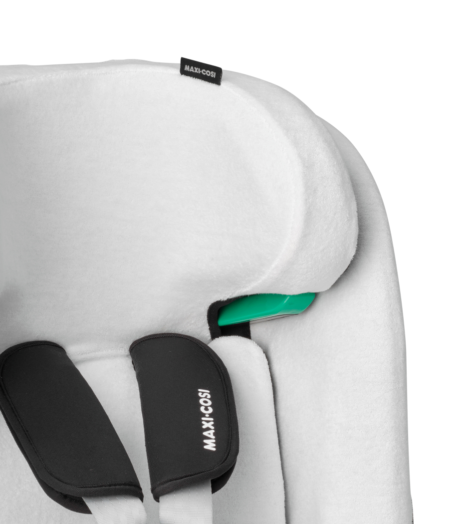 Assento de criança para automóvel com capa branca e cintos pretos