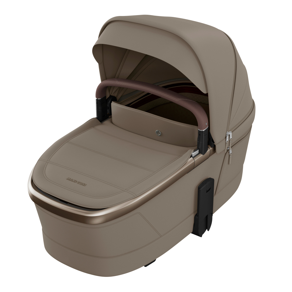 Carrinho de bebé beje com capota e protecção acolchoada