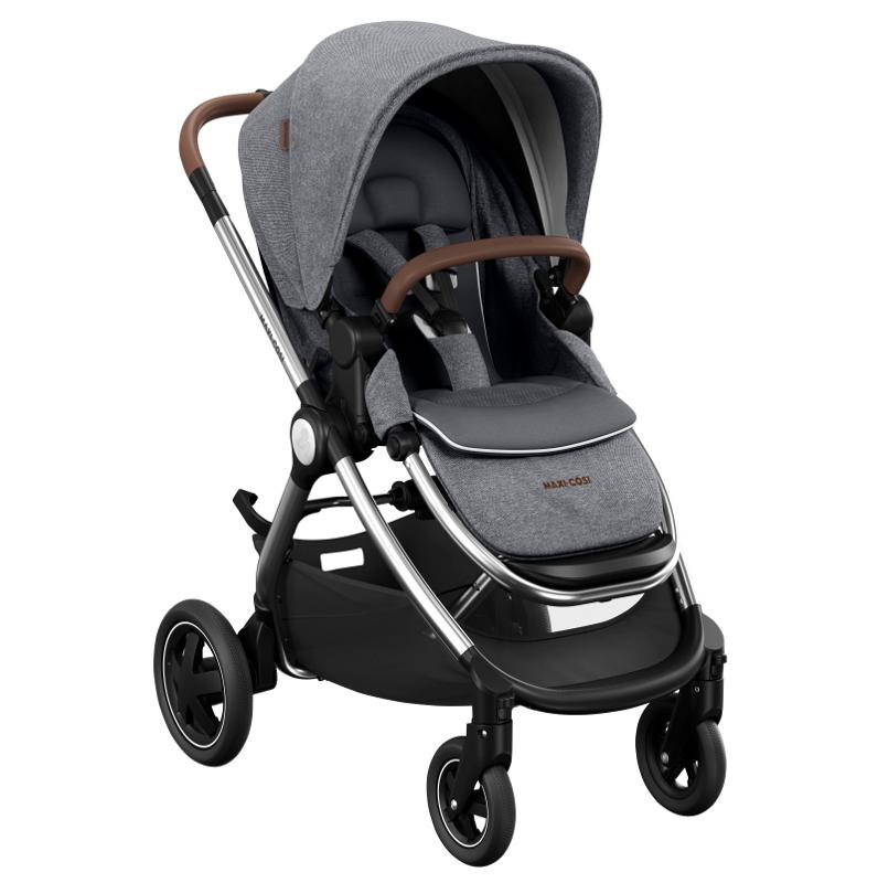 Carrinho de bebé cinzento com estrutura metálica e rodas negras