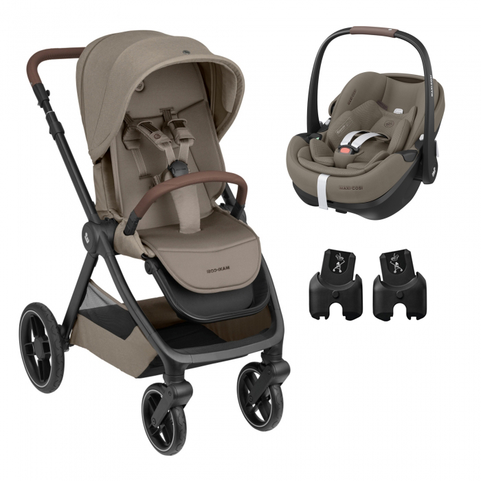 Carrinho de bebé e cadeira auto bege com estrutura preta e detalhes em marrom
