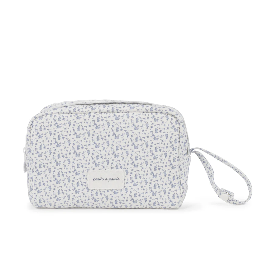 Necessaire branca com padrão floral azul claro e alça lateral
