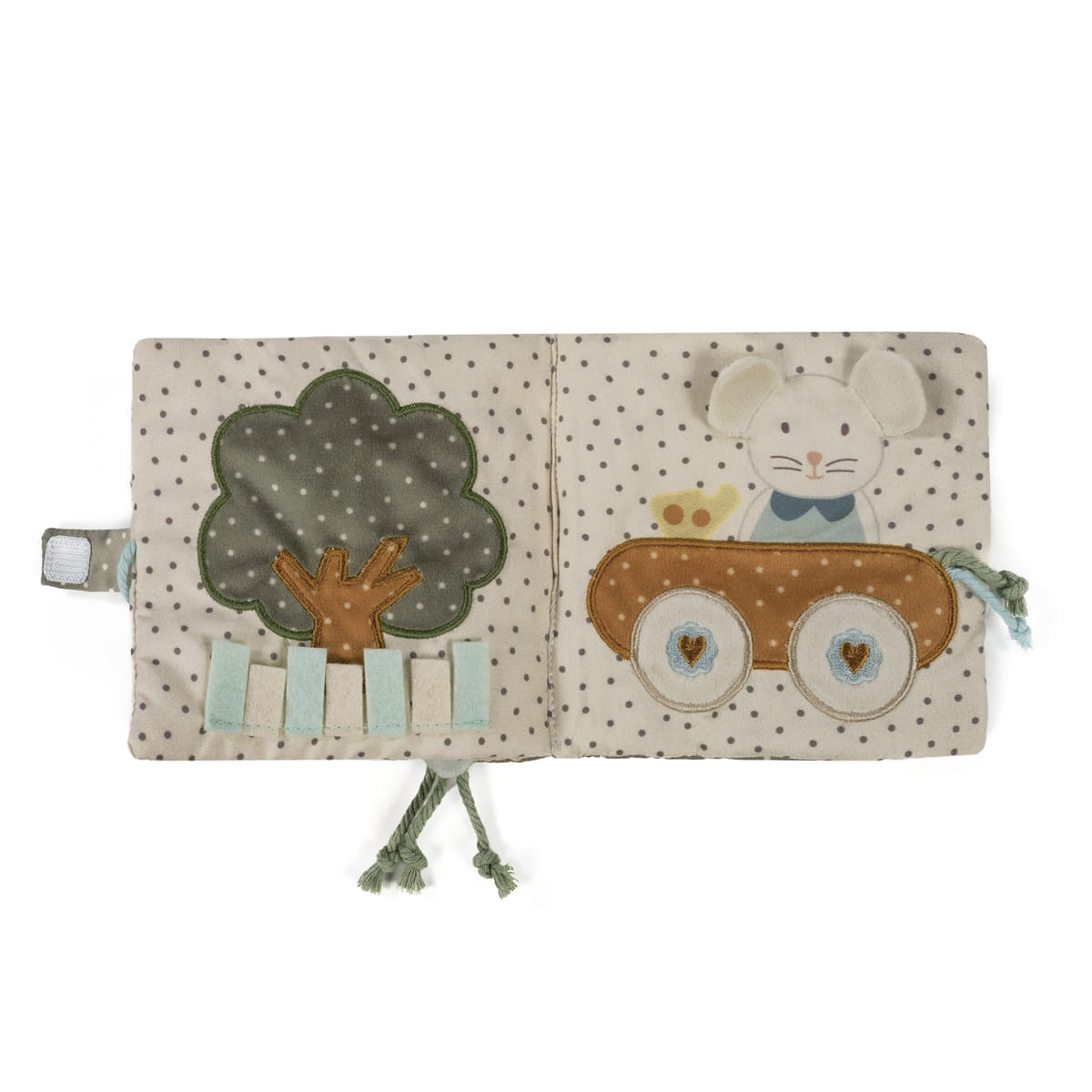 Livro tecido berço com árvore e rato em carro