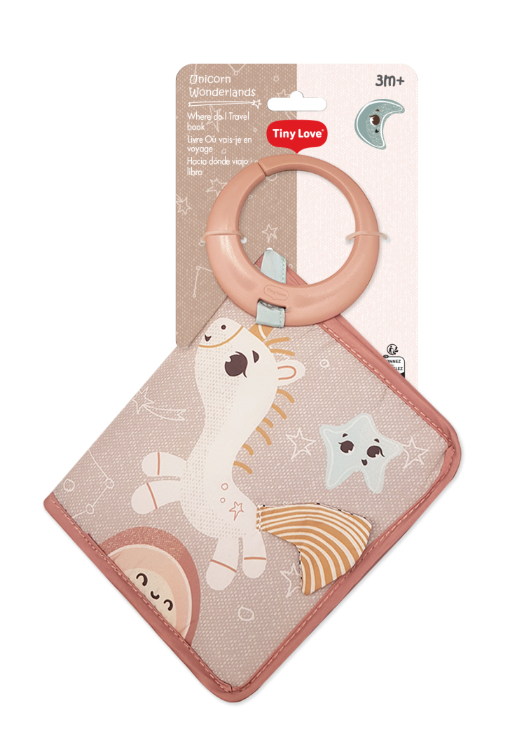 Livro tátil para bebés com ilustração de unicórnio e estrela, pendurado numa argola cor-de-rosa.