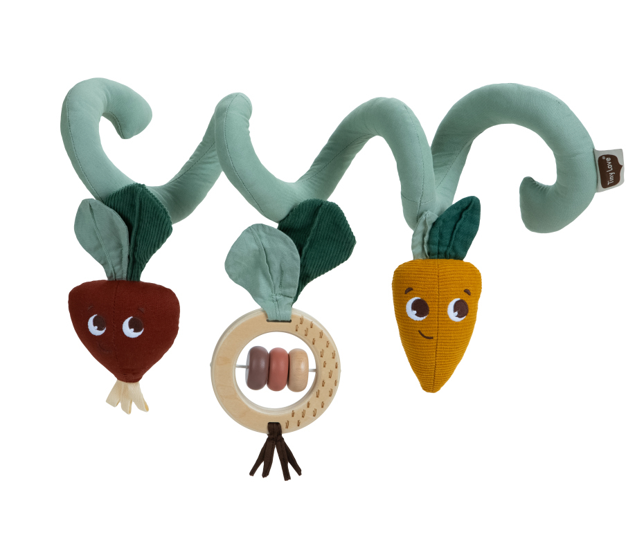 Brinquedo espiral colorido com formas de vegetais e anel de madeira para carrinho ou berço