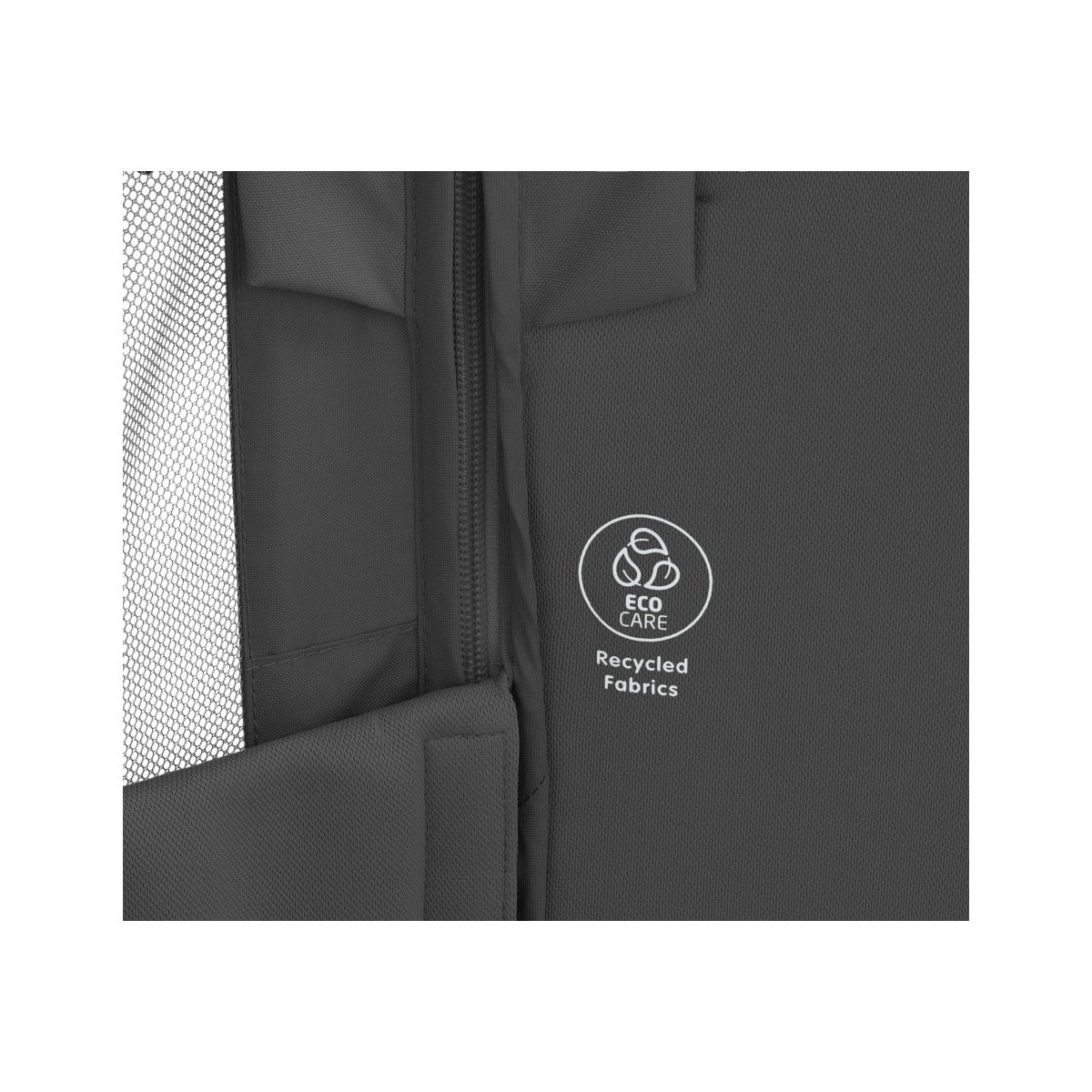 tecido cinzento escuro com símbolo e texto ECO CARE Recycled Fabrics e malha cinzento claro