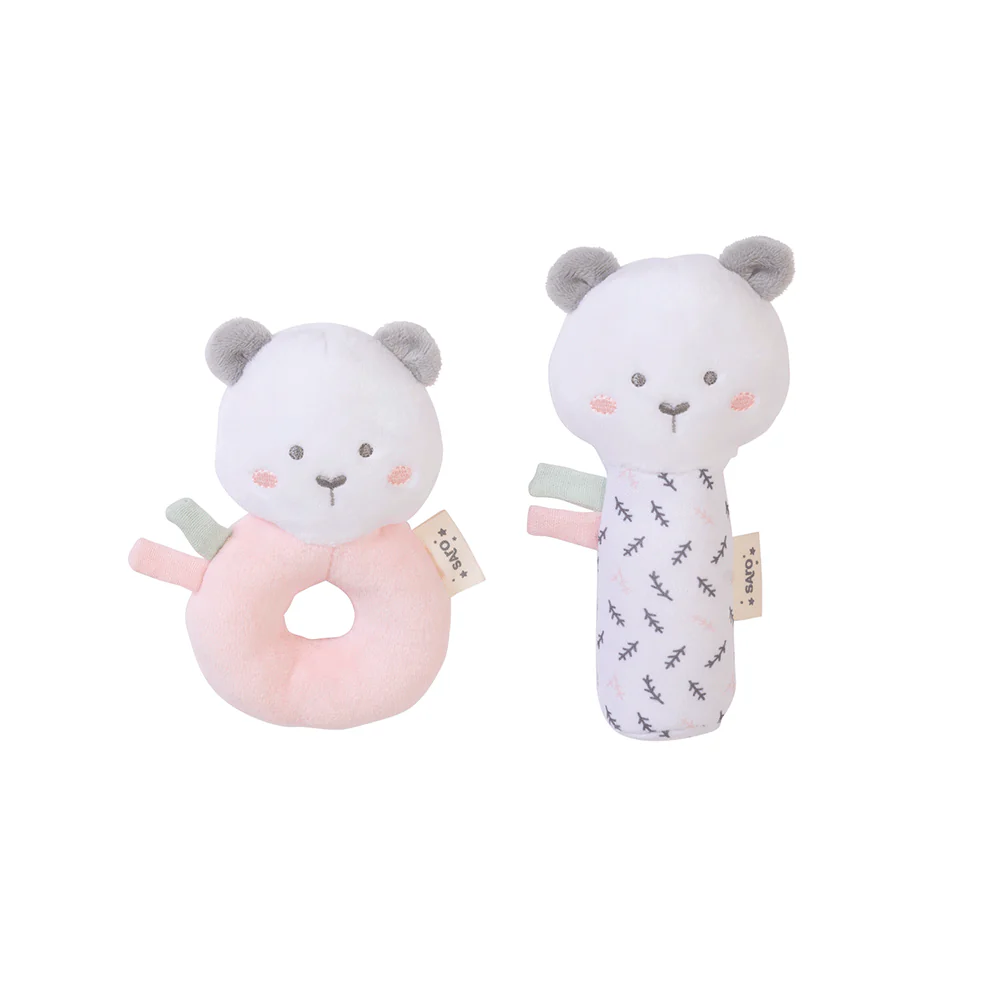 brinquedos macios para bebé em forma de ursinho, um anel rosa e outro branco com padrões pretos