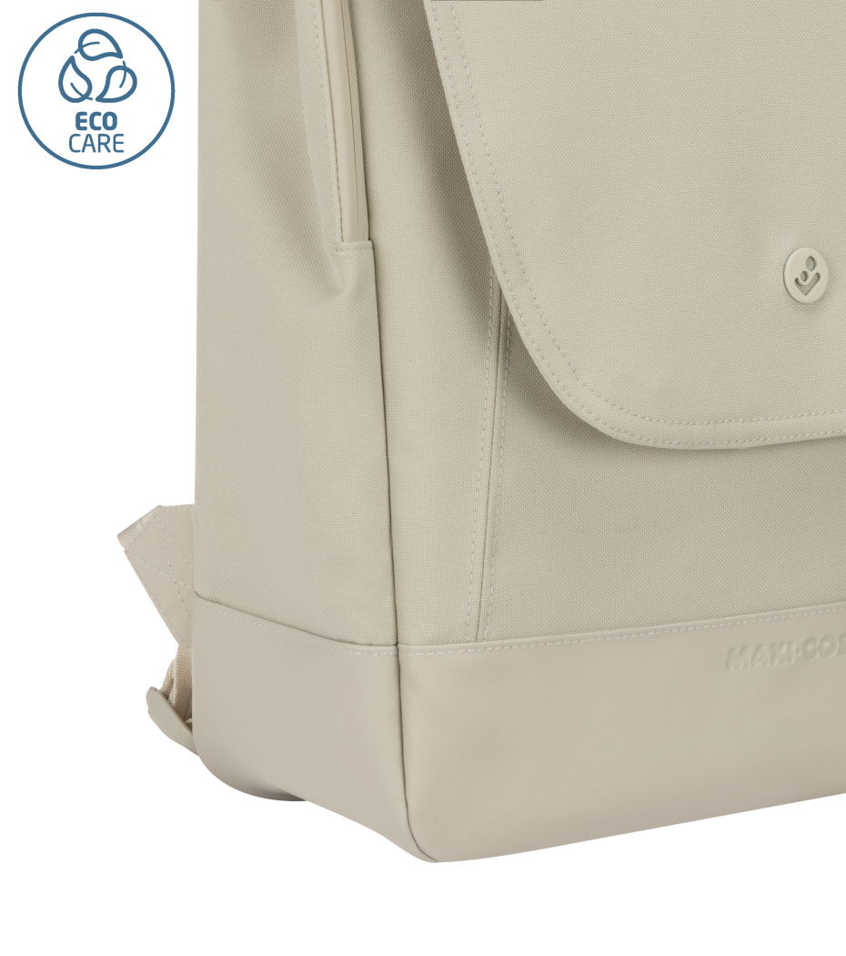Mochila bege clara com fecho frontal e selo ECO CARE
