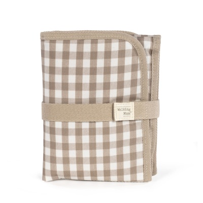 Carteira xadrez bege e branco com fita bege e etiqueta Walking Mum
