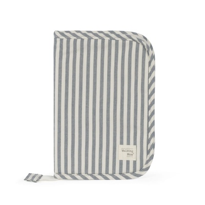 Estojo riscas cinzento e branco com etiqueta Walking Mout