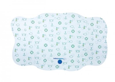 Tapete branco com padrões náuticos verdes e amarelos e texto bebéconfort azul no centro