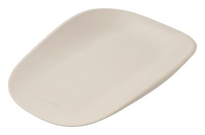 Prato retangular branco de cerâmica com bordas arredondadas