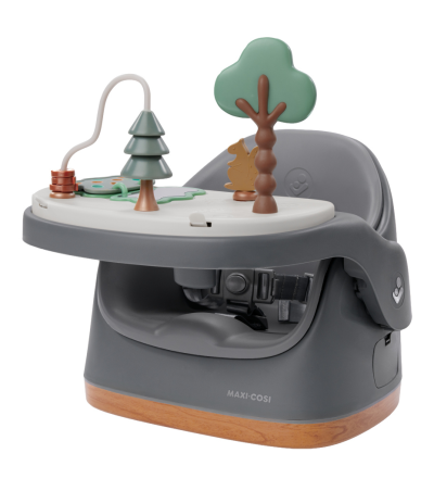 Cadeira bebé Maxi-Cosi cinzenta com base madeira e bandeja com brinquedos