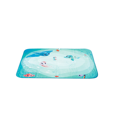 Tapete infantil com desenho subaquático e peixes coloridos