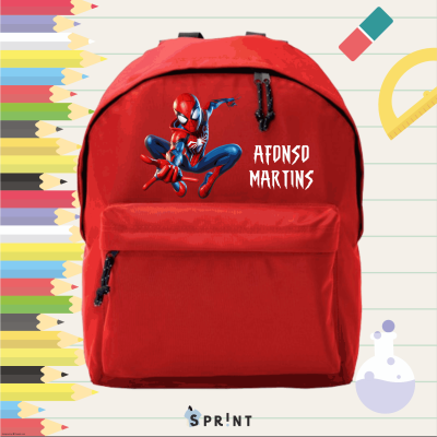 mochila vermelha com Homem-Aranha e nome 'AFONSO MARTINS'