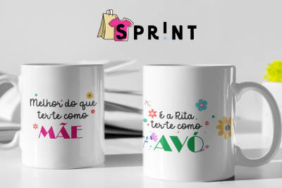 Duas canecas brancas com mensagens coloridas para mãe e avó