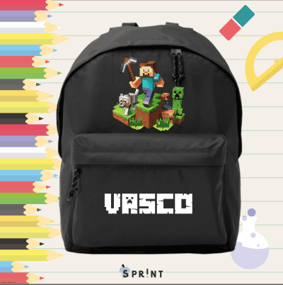 Mochila preta com impressão de personagens Minecraft e o nome VASCO em branco
