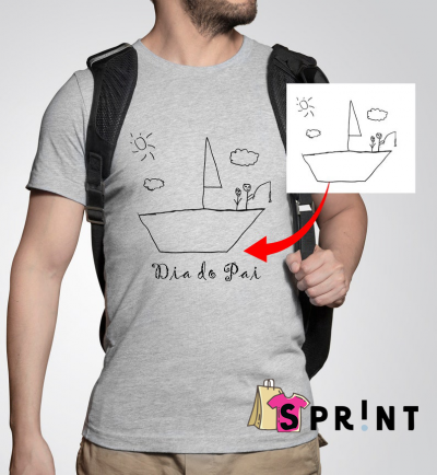 Homem com t-shirt cinza e desenho de barco com texto Dia de Pai