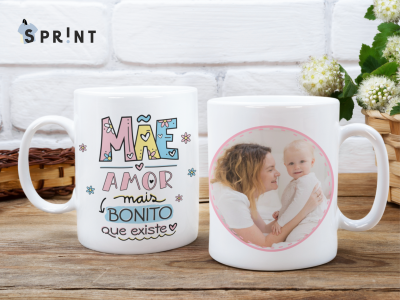 Duas canecas brancas com texto e foto à venda