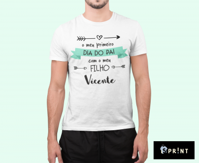 Camiseta branca estampada com texto em português para o Dia do Pai