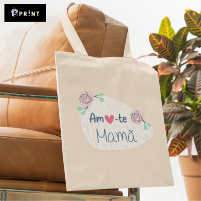 Saco de tecido bege com estampa colorida e texto 