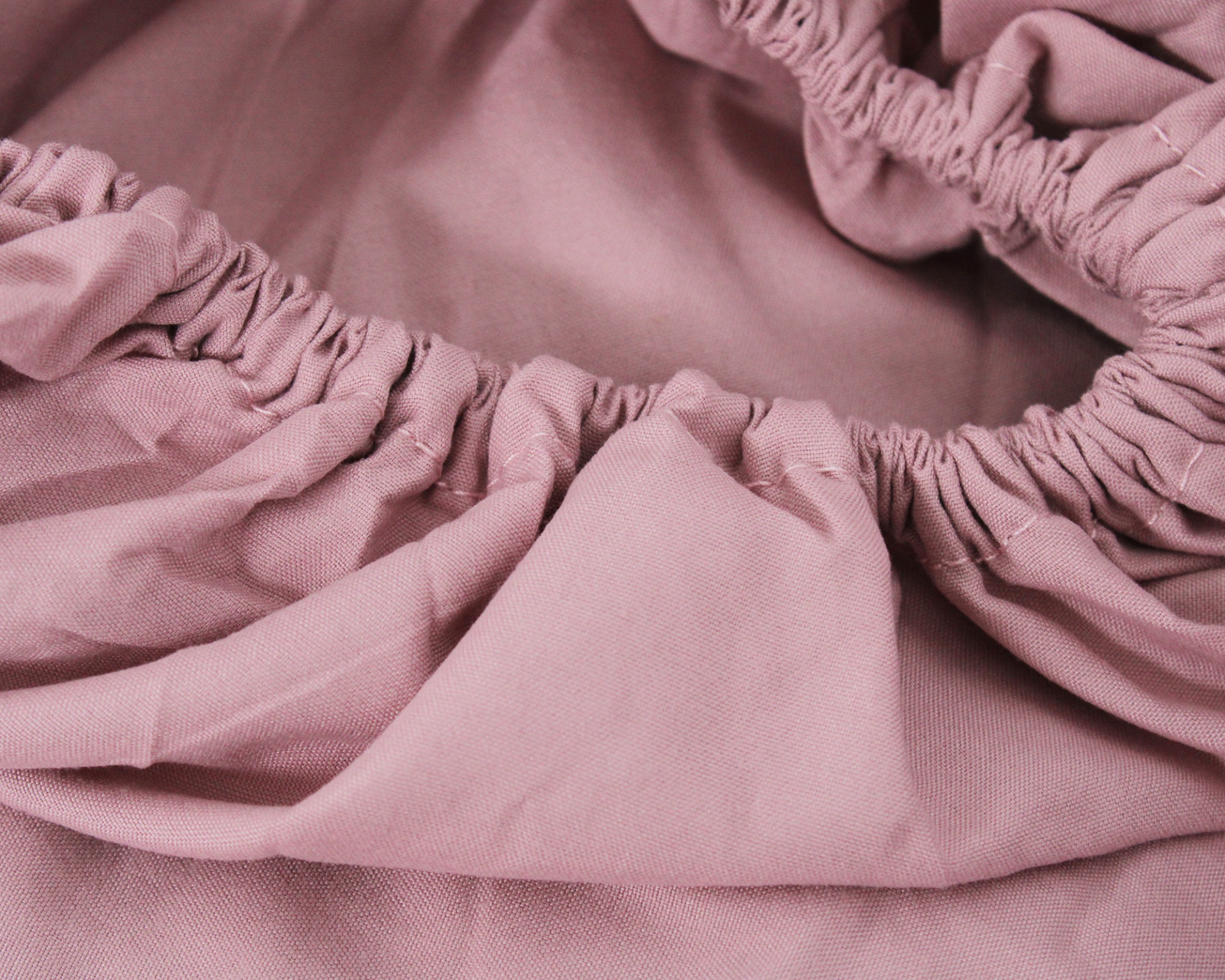 Capa para colchão rosa com elástico