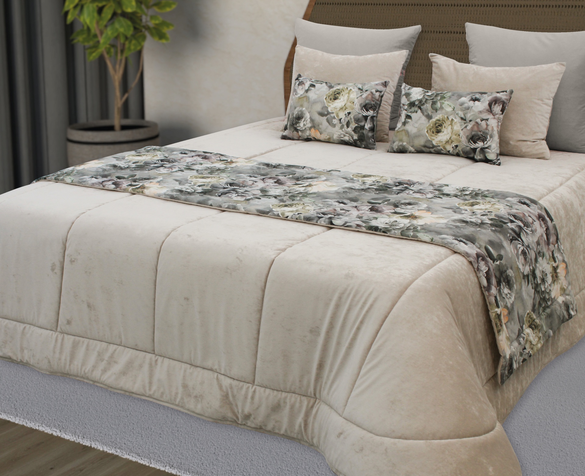 Cama de casal com edredão bege e manta floral