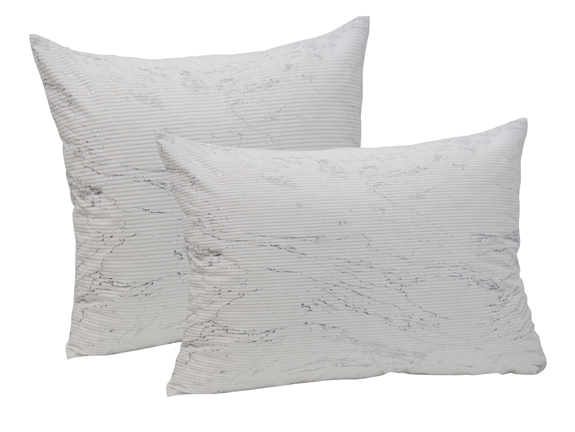 Duas almofadas cinza claro com riscas finas e padrão em relevo