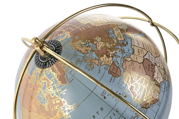 Globo terrestre decorativo com suporte metálico dourado mostrando continentes e texto