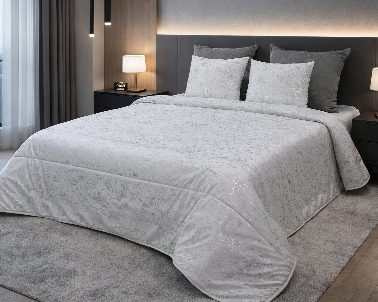 Cobertor cinza claro com padrão floral, almofadas brancas e cinza, cama e quarto modernos