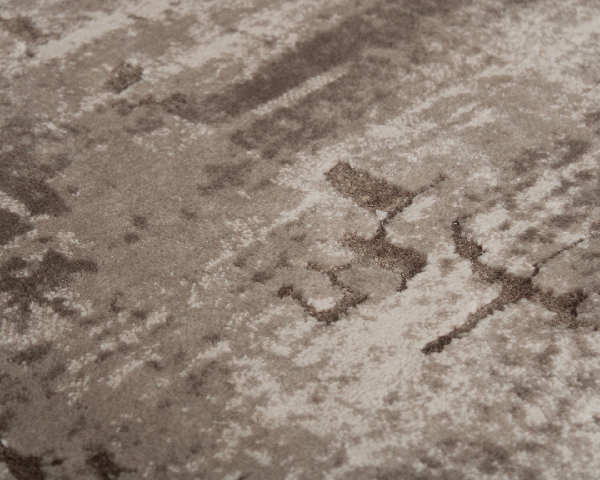 Tapete cinza e bege com padrão abstrato e textura macia